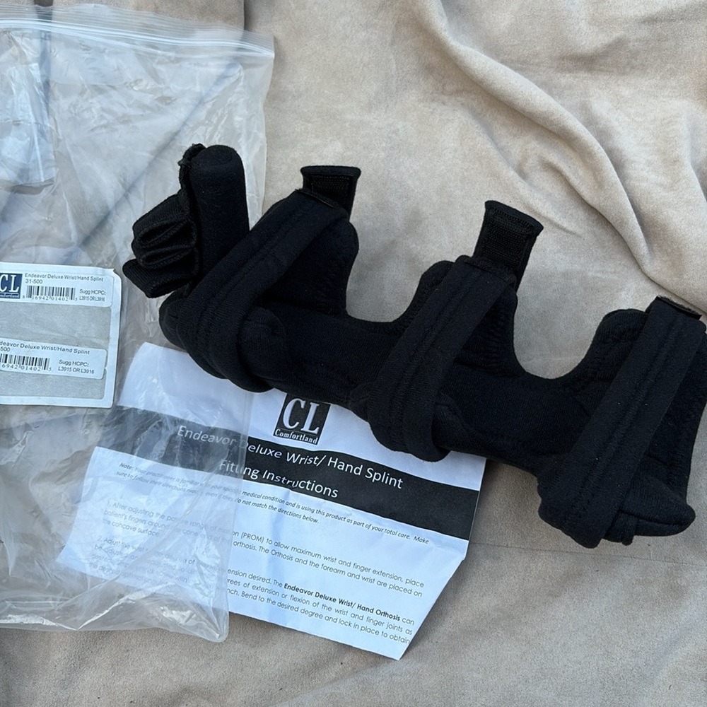NEW Comfortland Endeavor Deluxe Wrist Support Splint 31-500- Black